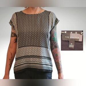 The Limited Black/white geometric pattern top, sz M EUC